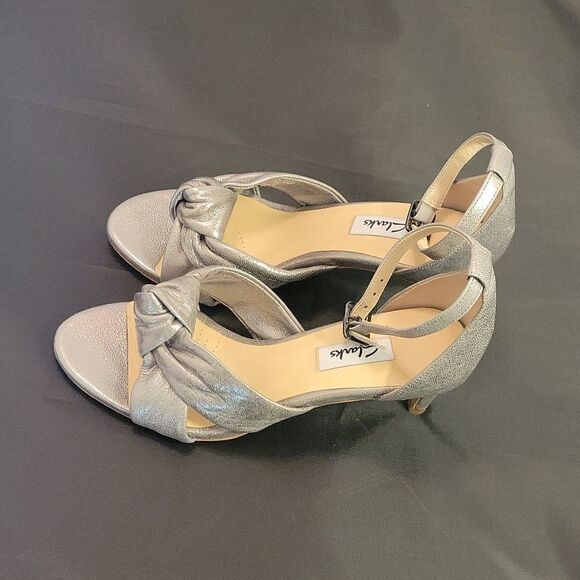 BRAND NEW CLARKS AMALI TULIP SILVER METALLIC GREY HEEL PUMP LEATHER SANDAL - Picture 7 of 15